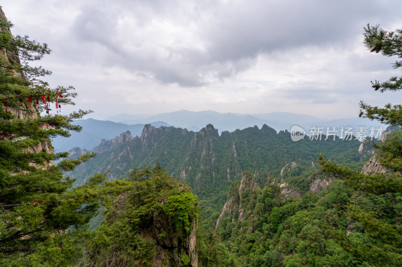 河南洛阳栾川老君山大山山脉特写