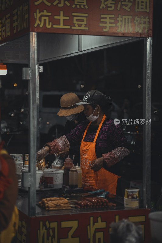 夜市上做食品得老板