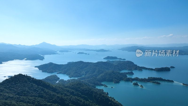 万绿湖风景航拍湖泊湿地公园草地河流风光