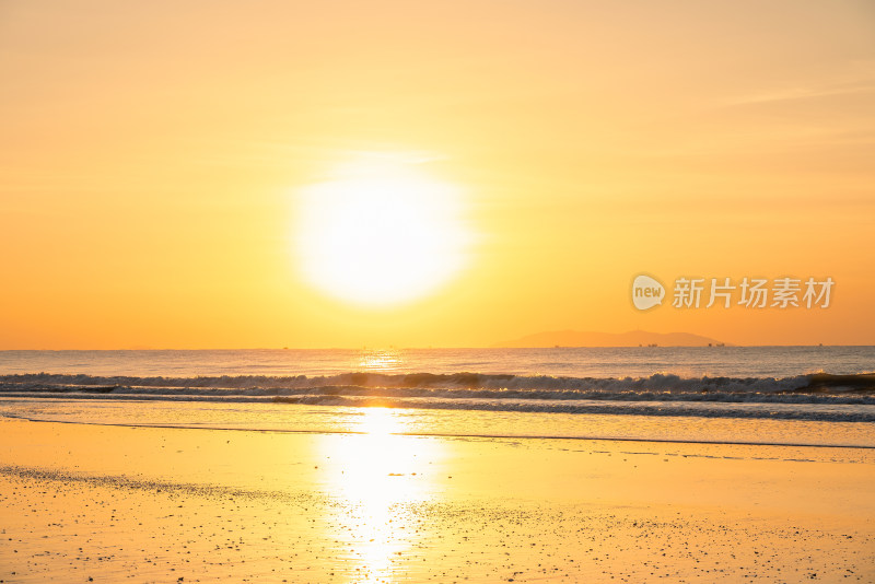 海边沙滩海浪风景