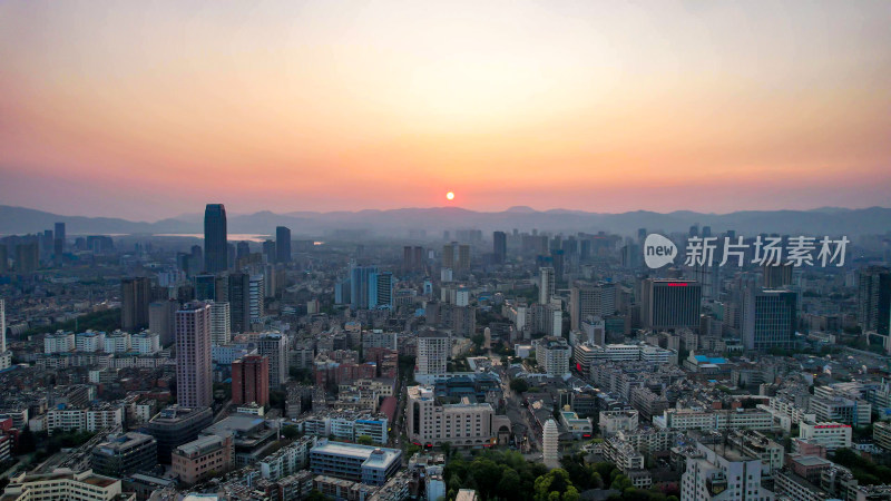 云南昆明城市日落晚霞夕阳航拍