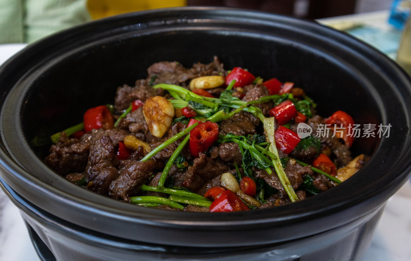 静物餐饮湘菜小炒黄牛肉特写