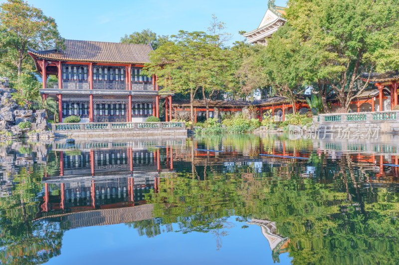 佛山顺峰山公园粤剧大观园传统岭南园林湖景