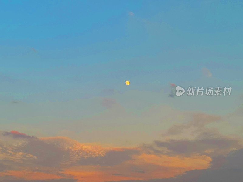杭州夏日里的傍晚,火烧云巨好看