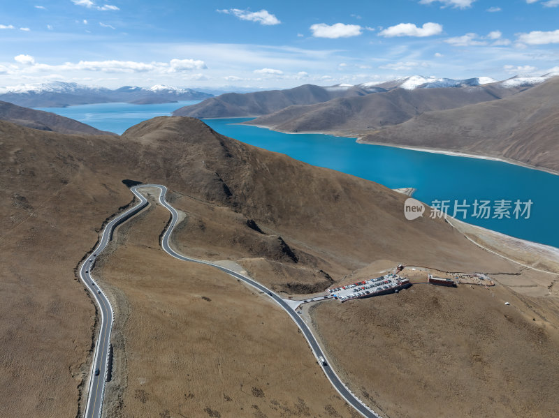 西藏山南羊卓雍措圣湖神湖蓝色高空航拍