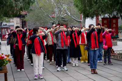 龙抬头 福必至：岱庙民俗活动在天贶殿举行