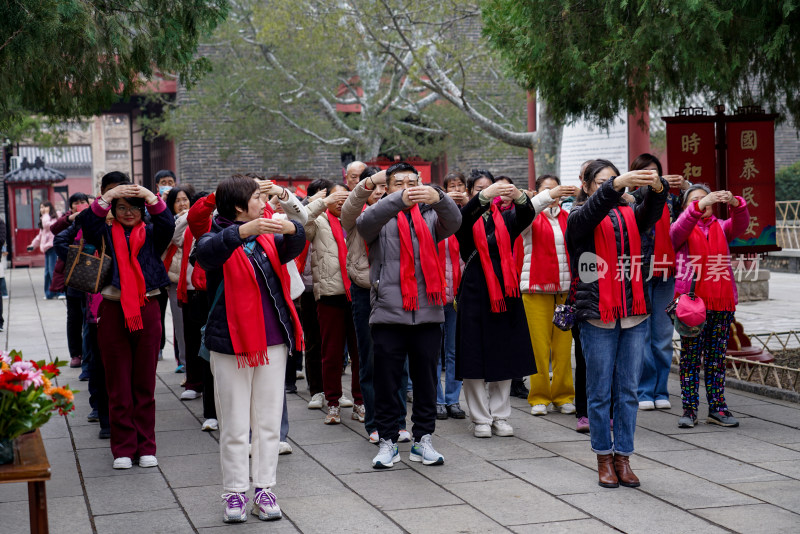 龙抬头 福必至：岱庙民俗活动在天贶殿举行