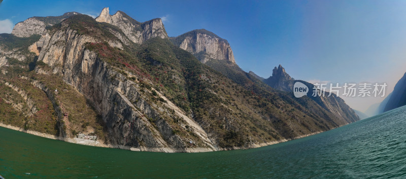 长江三峡巫峡红叶