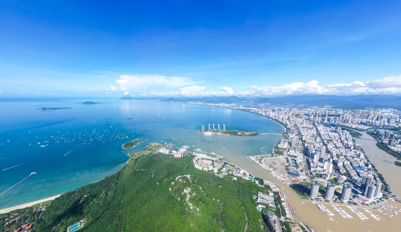 阳光下的海南三亚鹿回头空镜头航拍风景