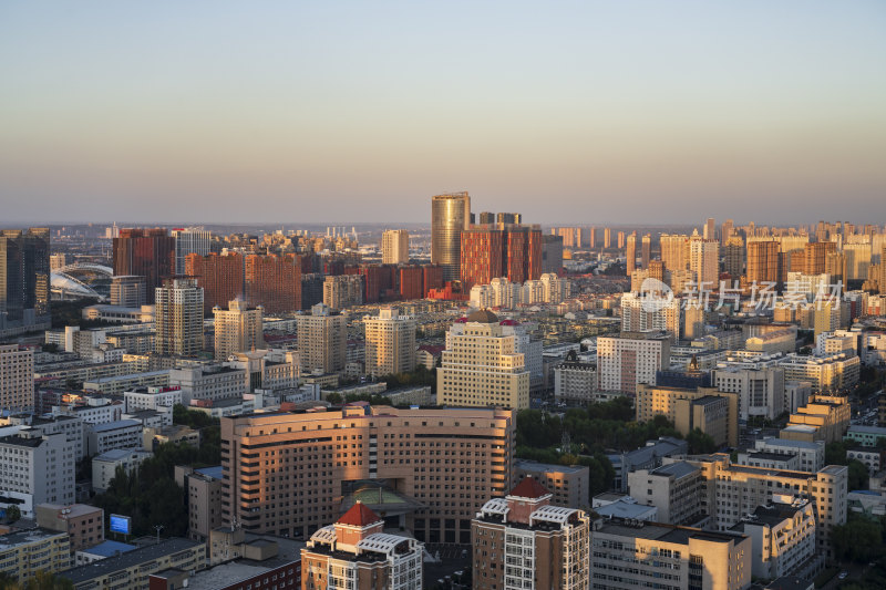 哈尔滨夜景地标性建筑龙塔