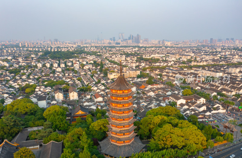 苏州北寺塔蓝调时刻航拍