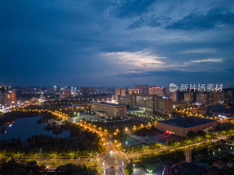 江西宜春市政府夜景