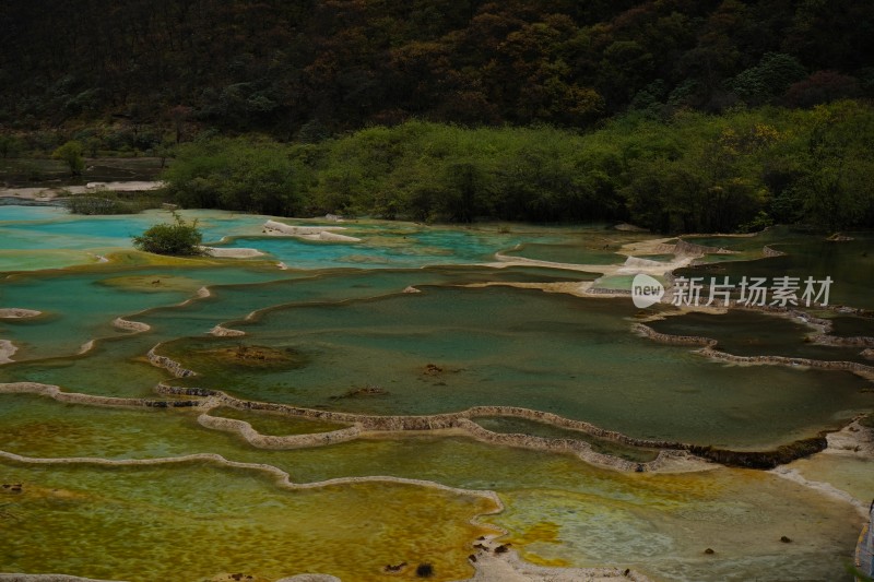 四川阿坝藏族羌族自治州黄龙风景区