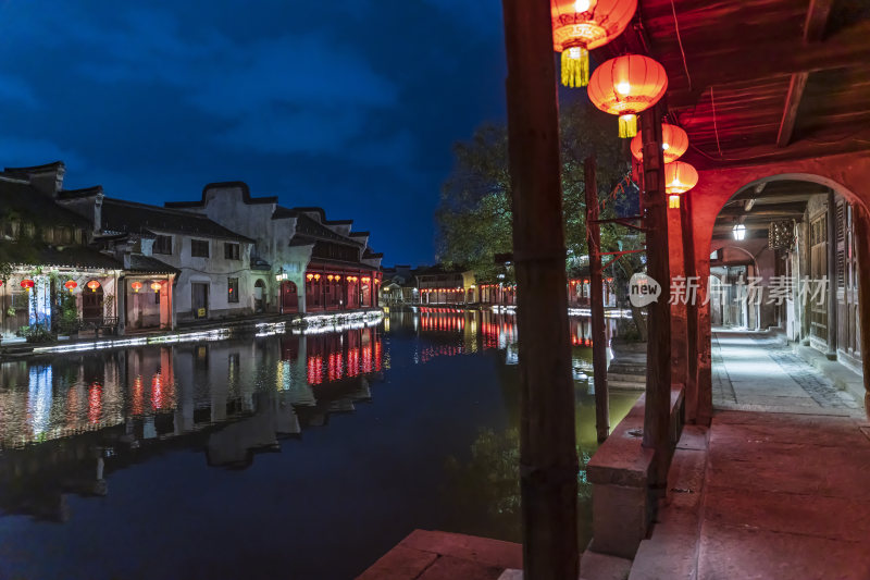 浙江湖州南浔古镇水乡百间楼夜景