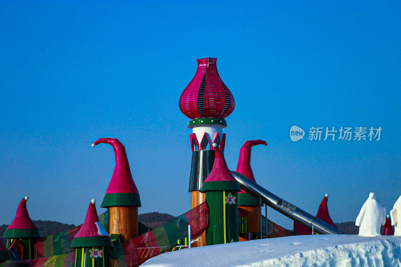 冰雪主题游乐园多彩建筑风景