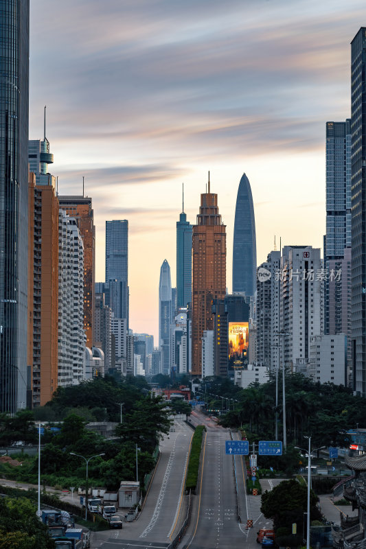 深圳罗湖CBD平安大厦华灯初上都市夜景