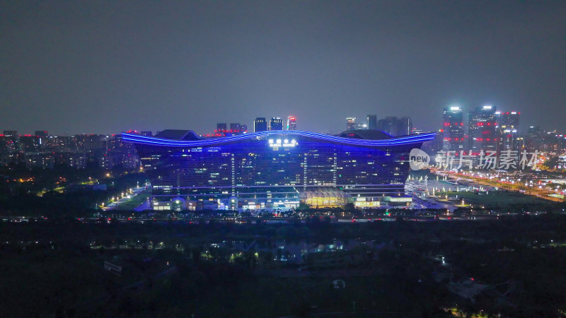 航拍四川成都环球中心夜景摄影图