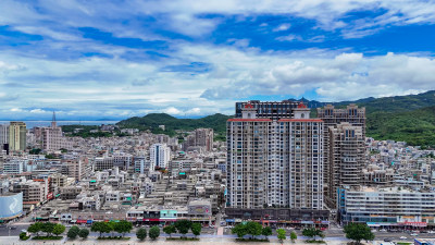 航拍海上海岛居民区南澳岛