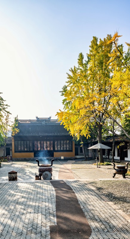中式古建筑庭院秋景