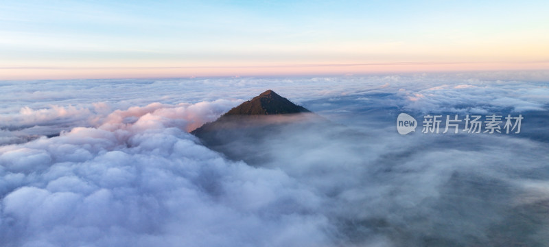 航拍下的印尼伊真火山