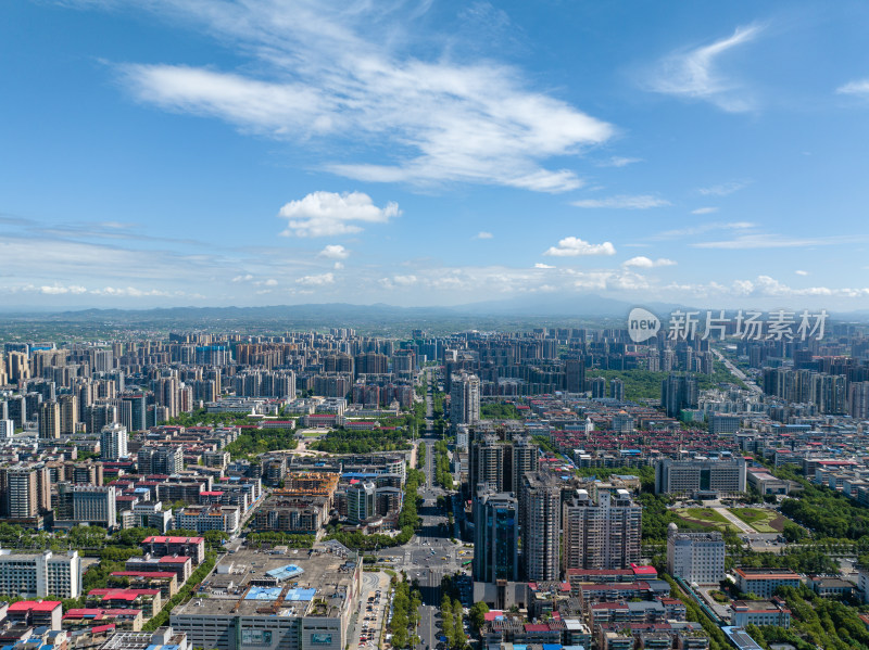 蓝天白云下湖南衡阳华新开发区 城市风光