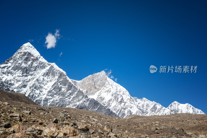 希夏邦马徒步中仑坡岗东峰