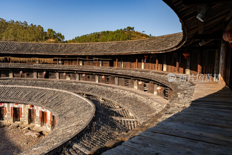 广东梅州永定客家土楼群建筑花萼楼全景