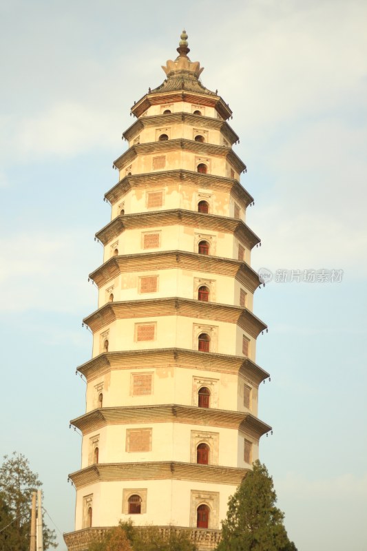 多层古塔建筑特写