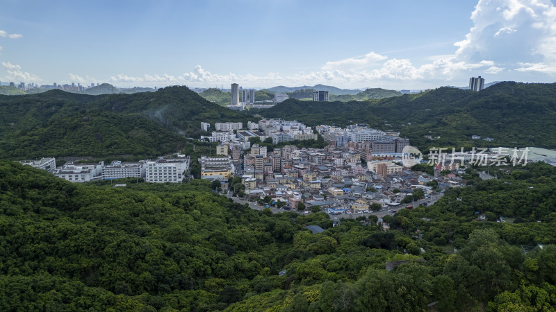 航拍深圳南山麻磡社区风光