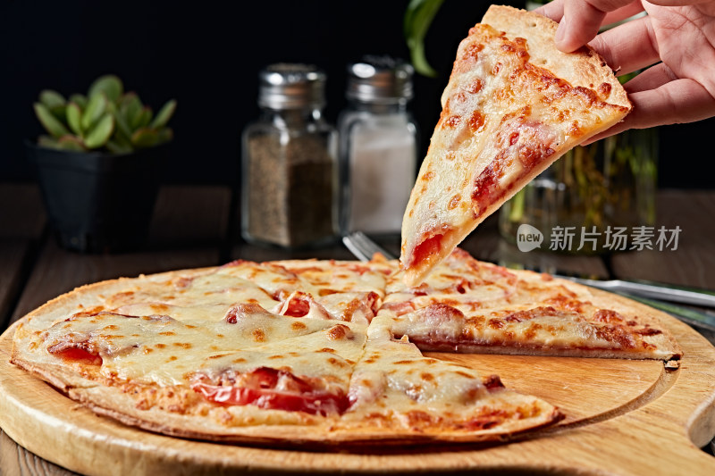 意大利芝士蔬菜培根披萨