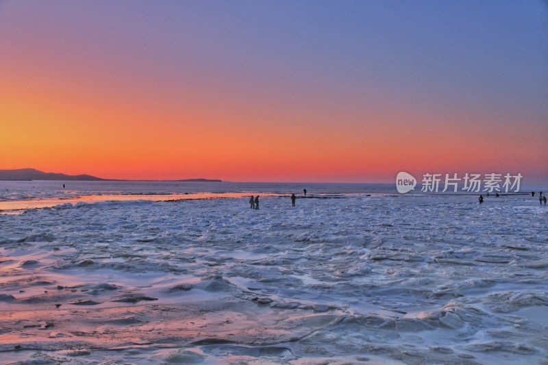 大连夏家河子 冰海上的黄昏