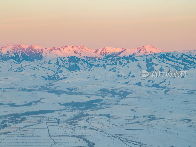 新疆北疆伊犁冬季特克斯县雪山高空航拍