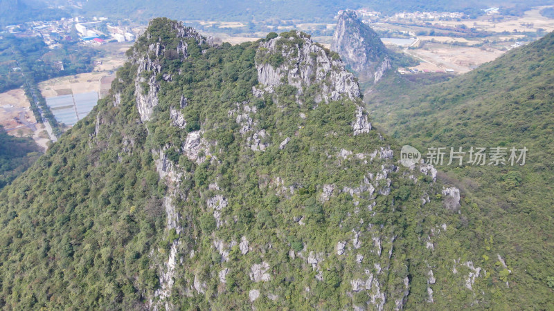 广西桂林山水甲天下哈斯特地貌奇山航拍