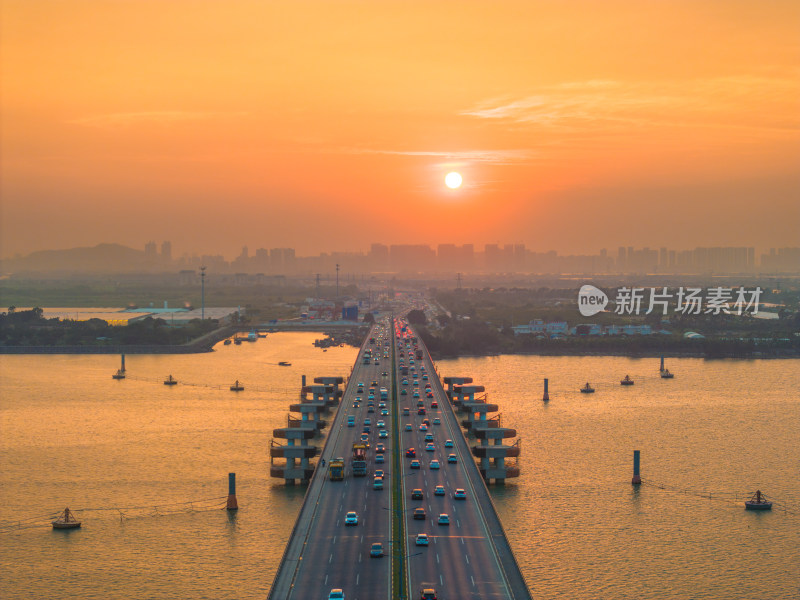 广东珠海大桥日落航拍
