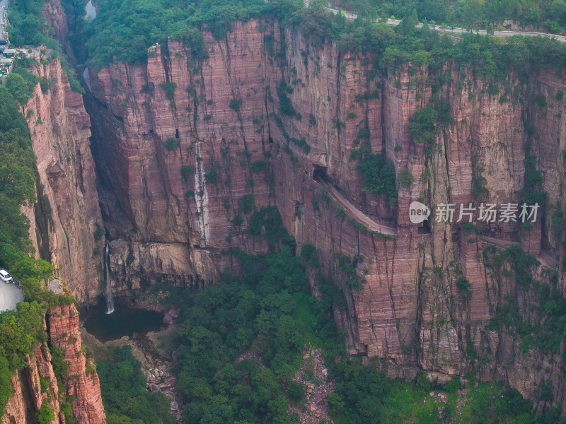 河南省新乡市万仙山景区郭亮村挂壁公路