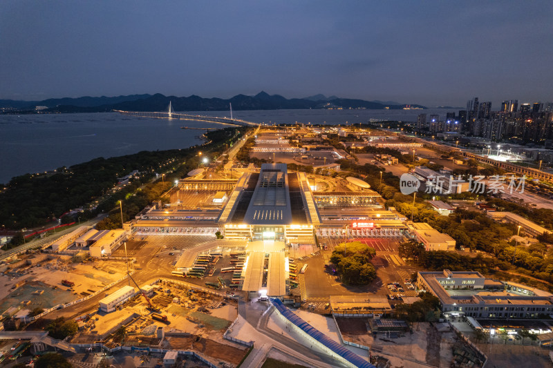 深圳湾口岸夜景航拍图