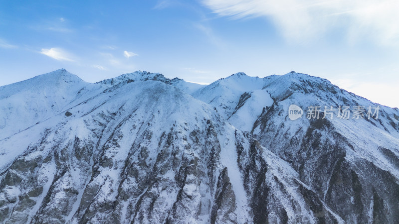 航拍雪山山脉自然风景