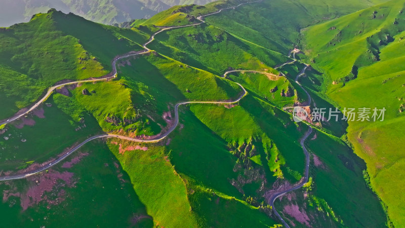 新疆天山山脉独库公路航拍