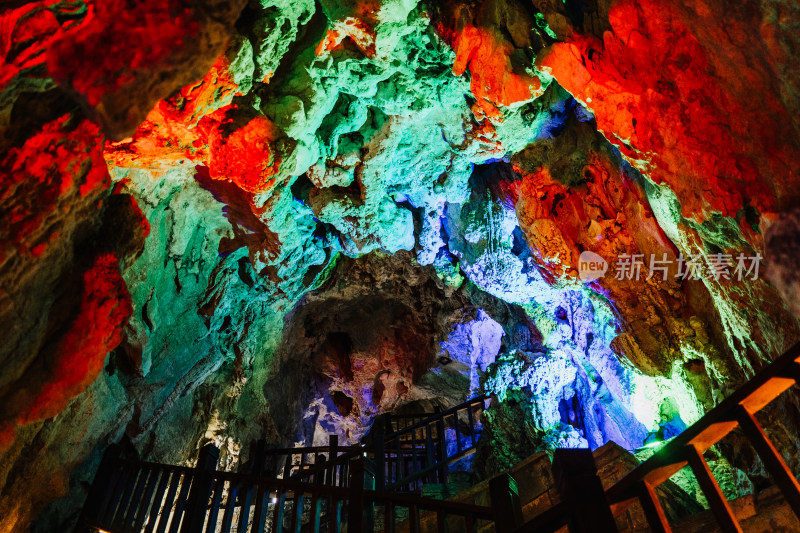 安顺龙宫风景区溶洞