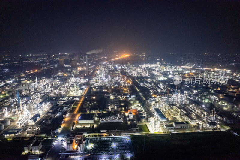 中国石化茂名石化夜景航拍图