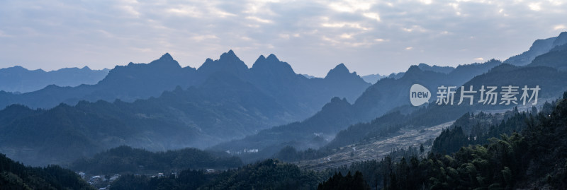 湖北利川大茅坡日落时分乡村美