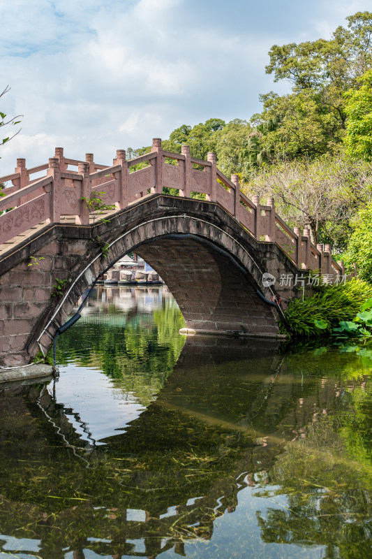 四川成都新都区宝光桂湖文化旅游区拱月桥