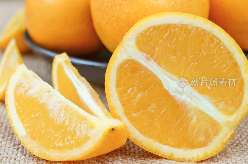 新鲜的橙子水果切片静物