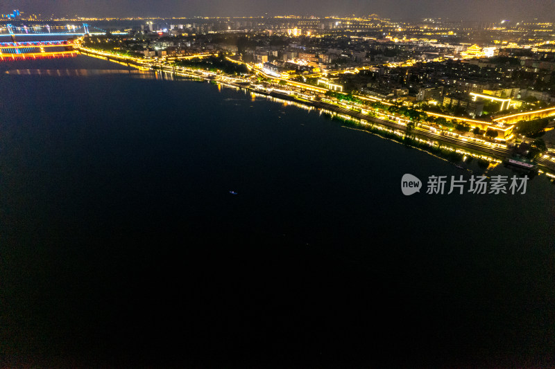 湖北襄阳汉江两岸夜景灯光航拍图