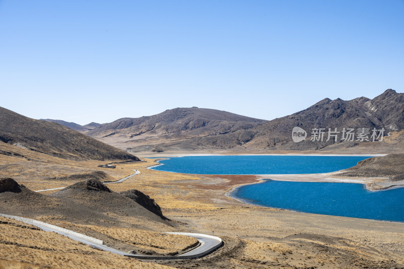 西藏山南羊卓雍措