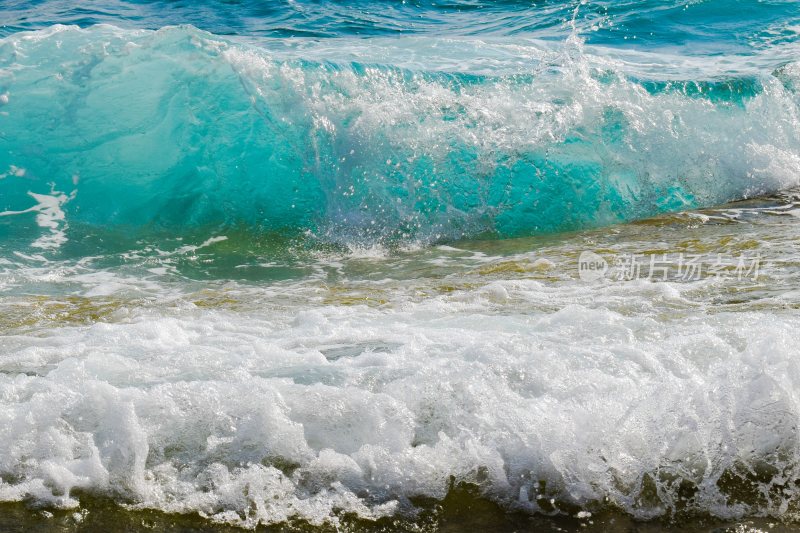 大海浪花巨浪浪潮汹涌海浪波涛汹涌