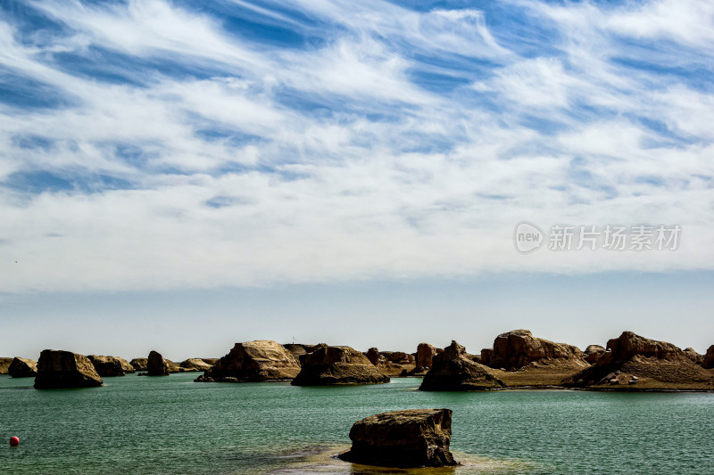 乌素特(水上)雅丹景区