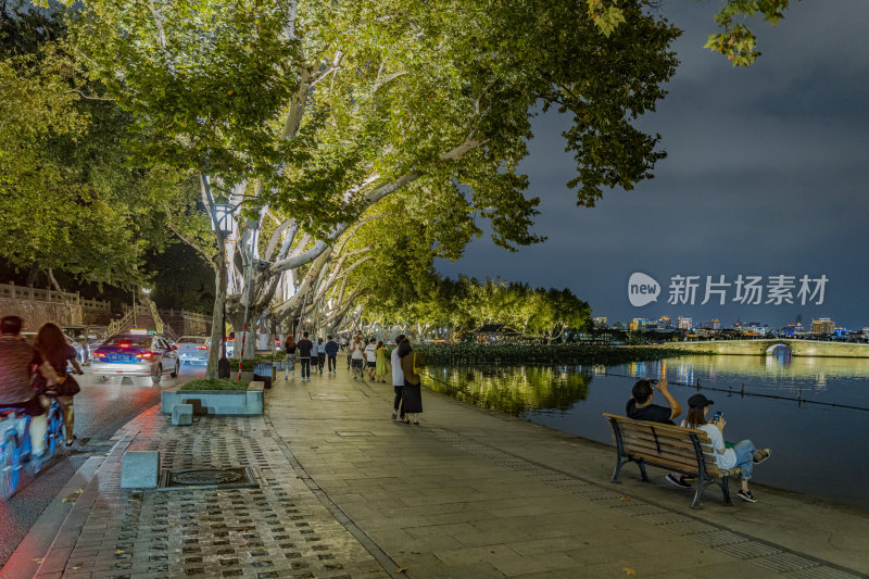 杭州西湖断桥景点夜景