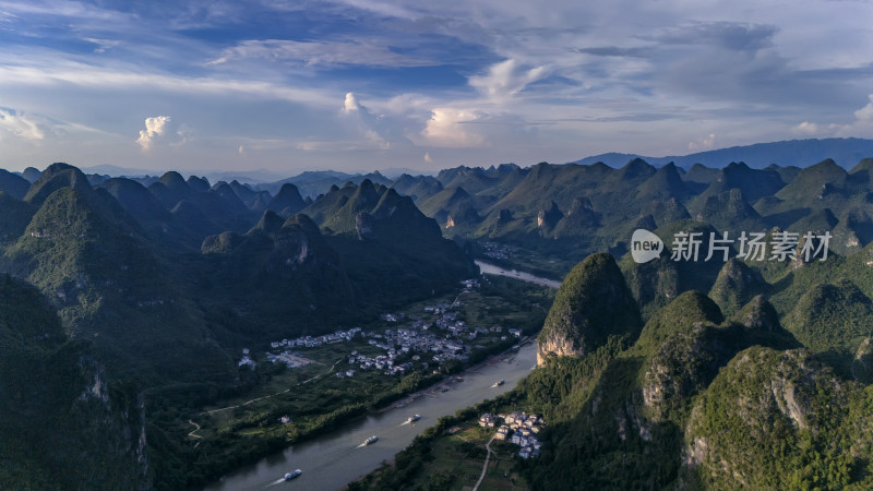 广西省桂林市喀斯特地貌山水风景