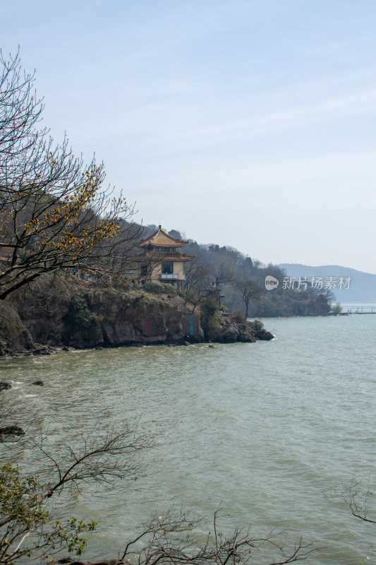 无锡太湖鼋头渚景区早春太湖湖岸风光